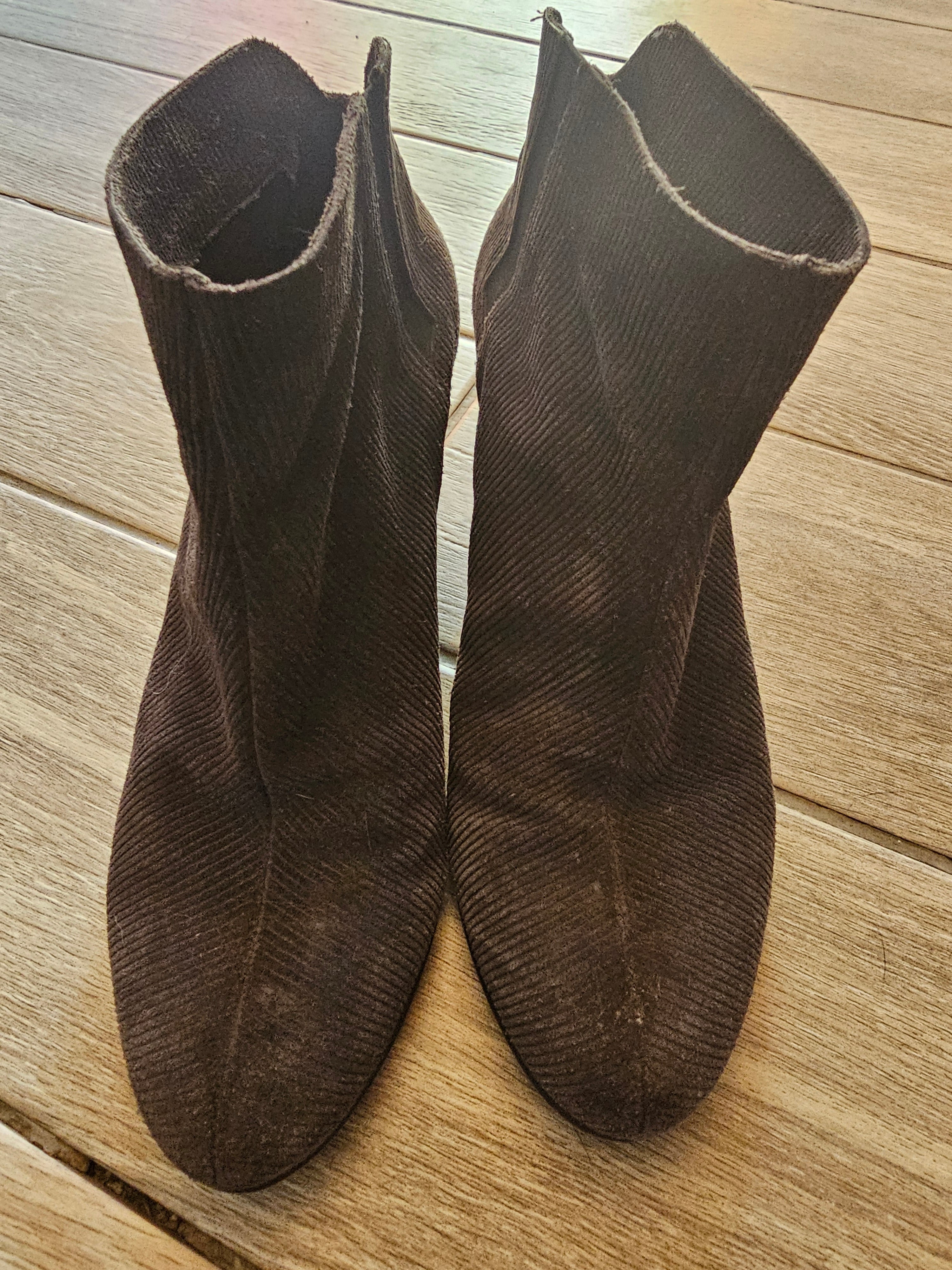 Coclico Spain Ankle Boots – Women’s EU 38 / US 7.5–8 – Brown Corduroy-Style Fabric with Leather Block Heel