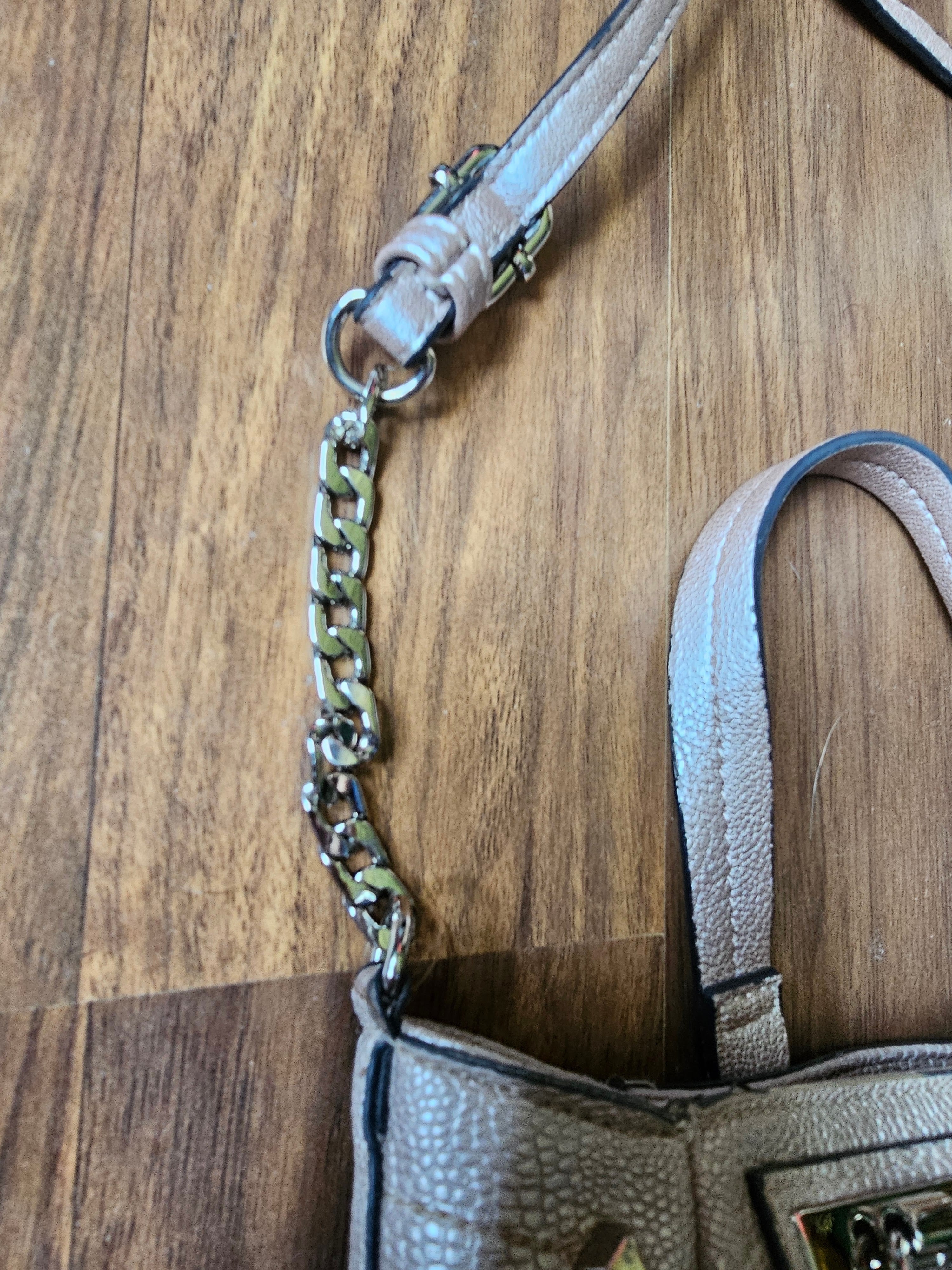 Jennifer Lopez Taupe Pebbled Faux Leather Satchel Purse – Chain Strap, Crossbody