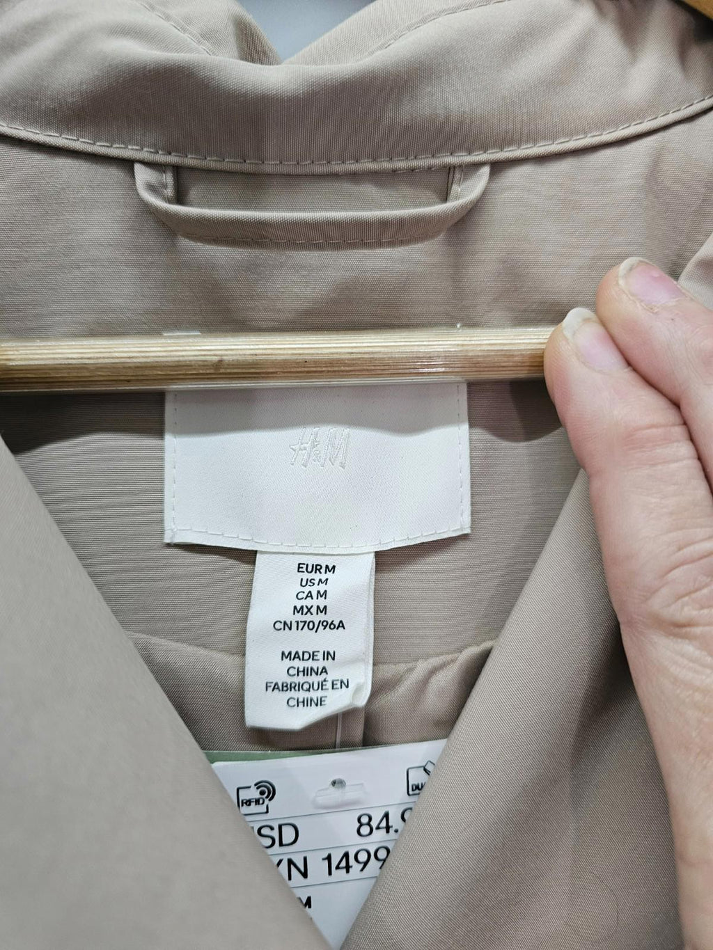 H&M Beige Double-Breasted Trench Coat Women’s Medium NWT (Missing Belt)