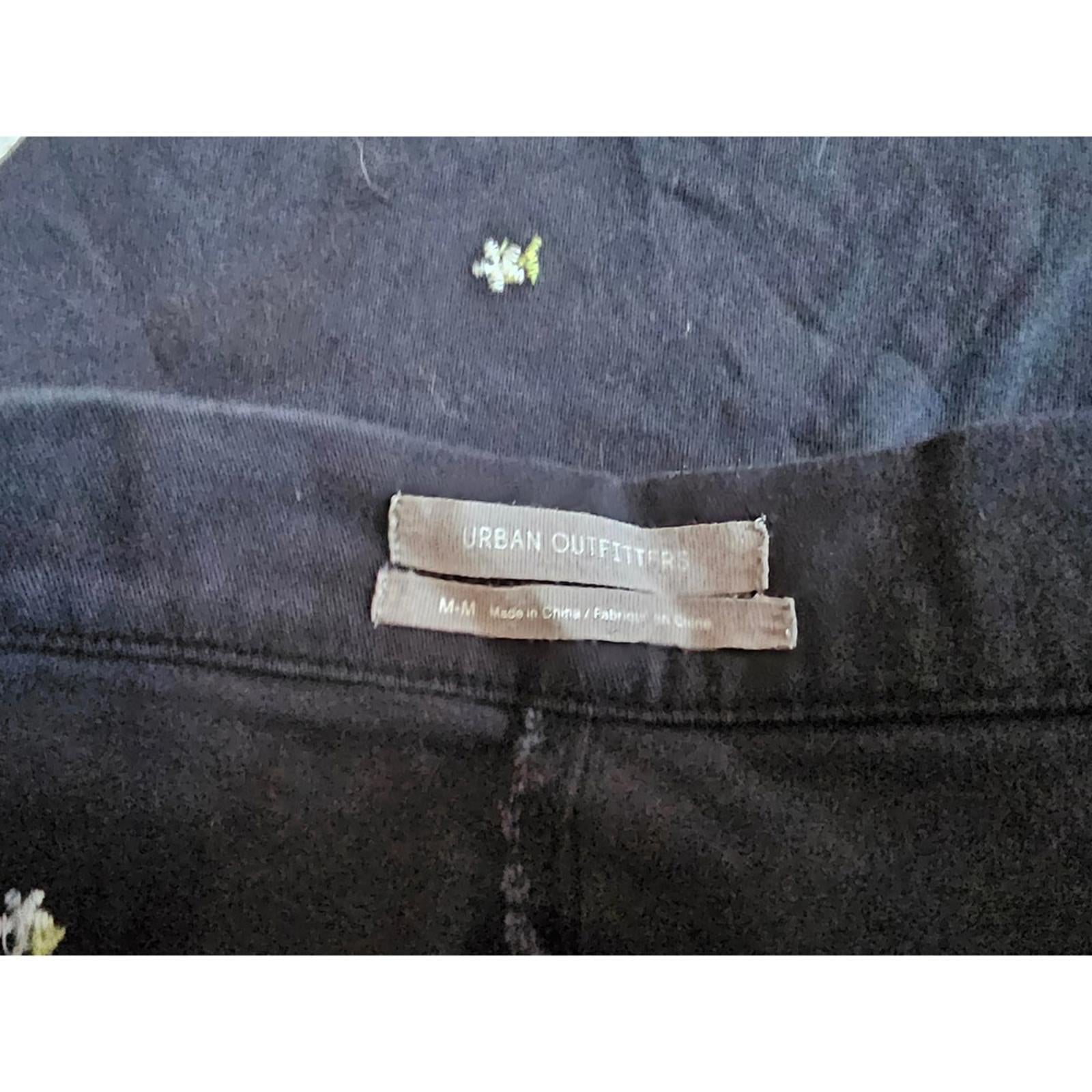 Urban Outfitters Black Floral Embroidered Pants Medium Pull On Flare