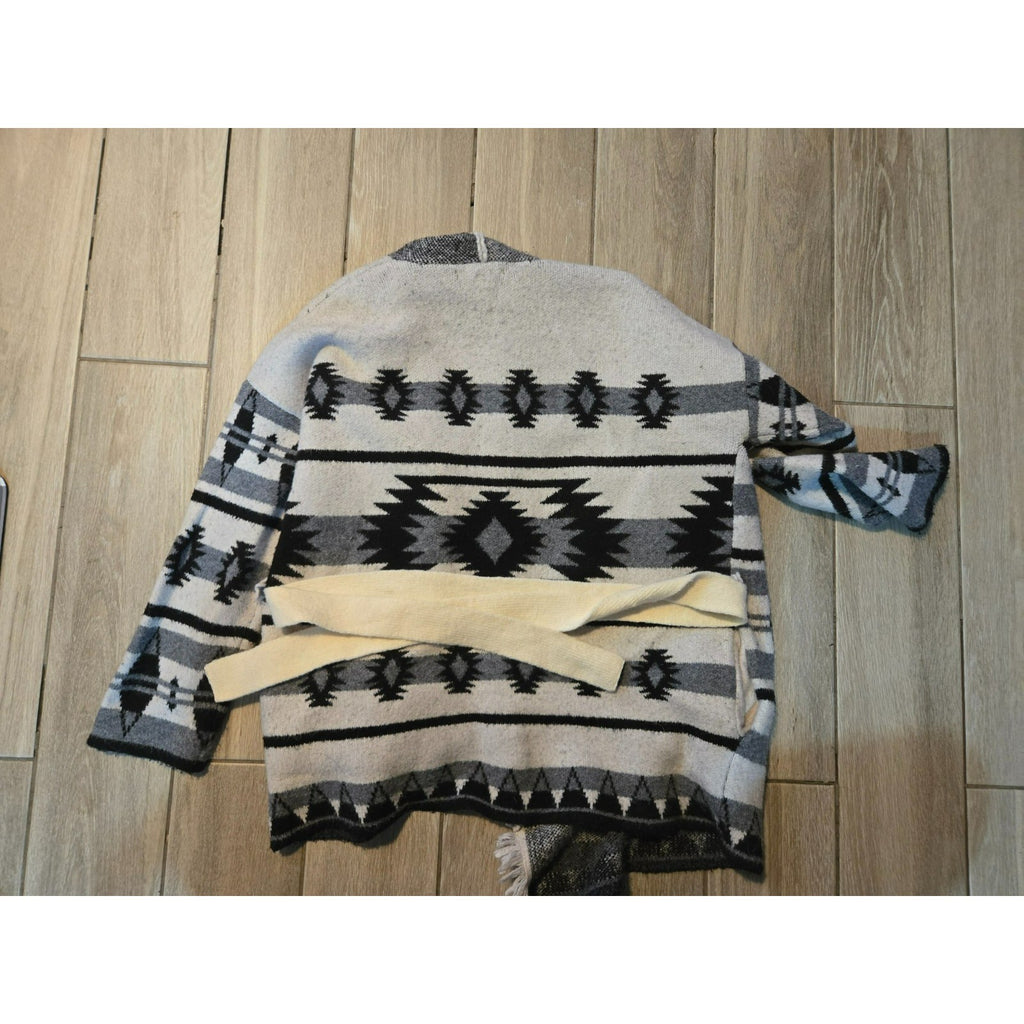 Tahari Tribal Print Belted Wrap Cardigan – S/M – Black Cream Gray – Cozy Layered