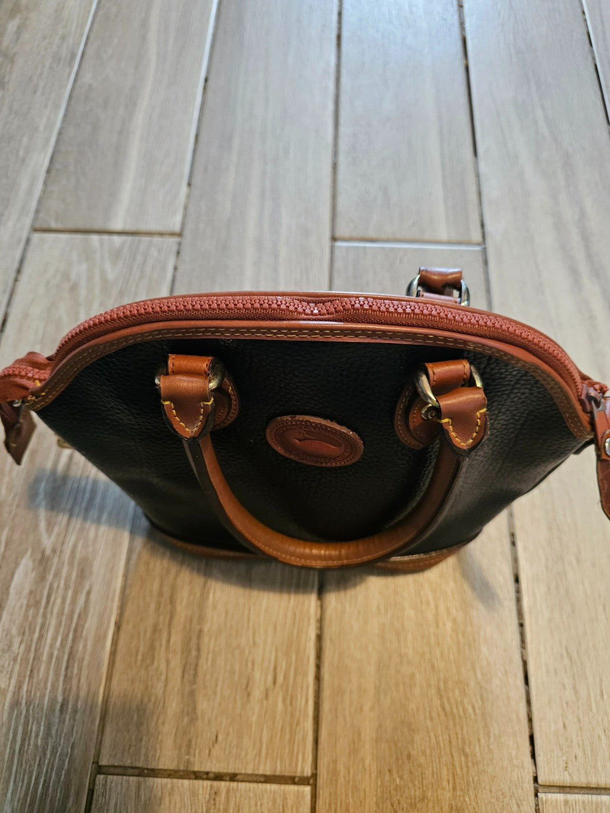 Vintage*Dooney & Bourke*R143*Small Domed Satchel*Black*19050o S207