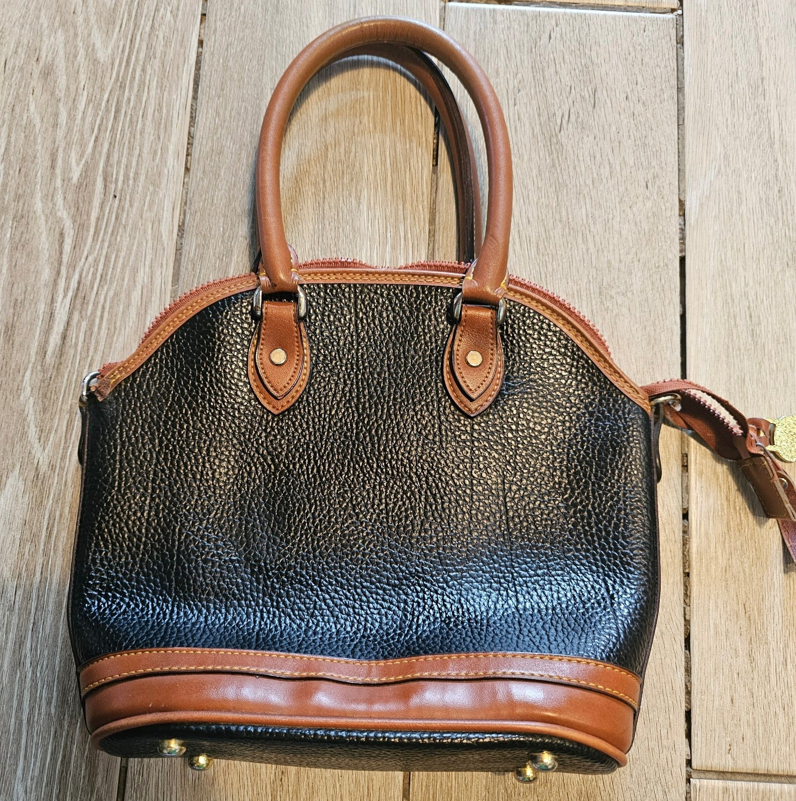 Vintage*Dooney & Bourke*R143*Small Domed Satchel*Black*19050o S207
