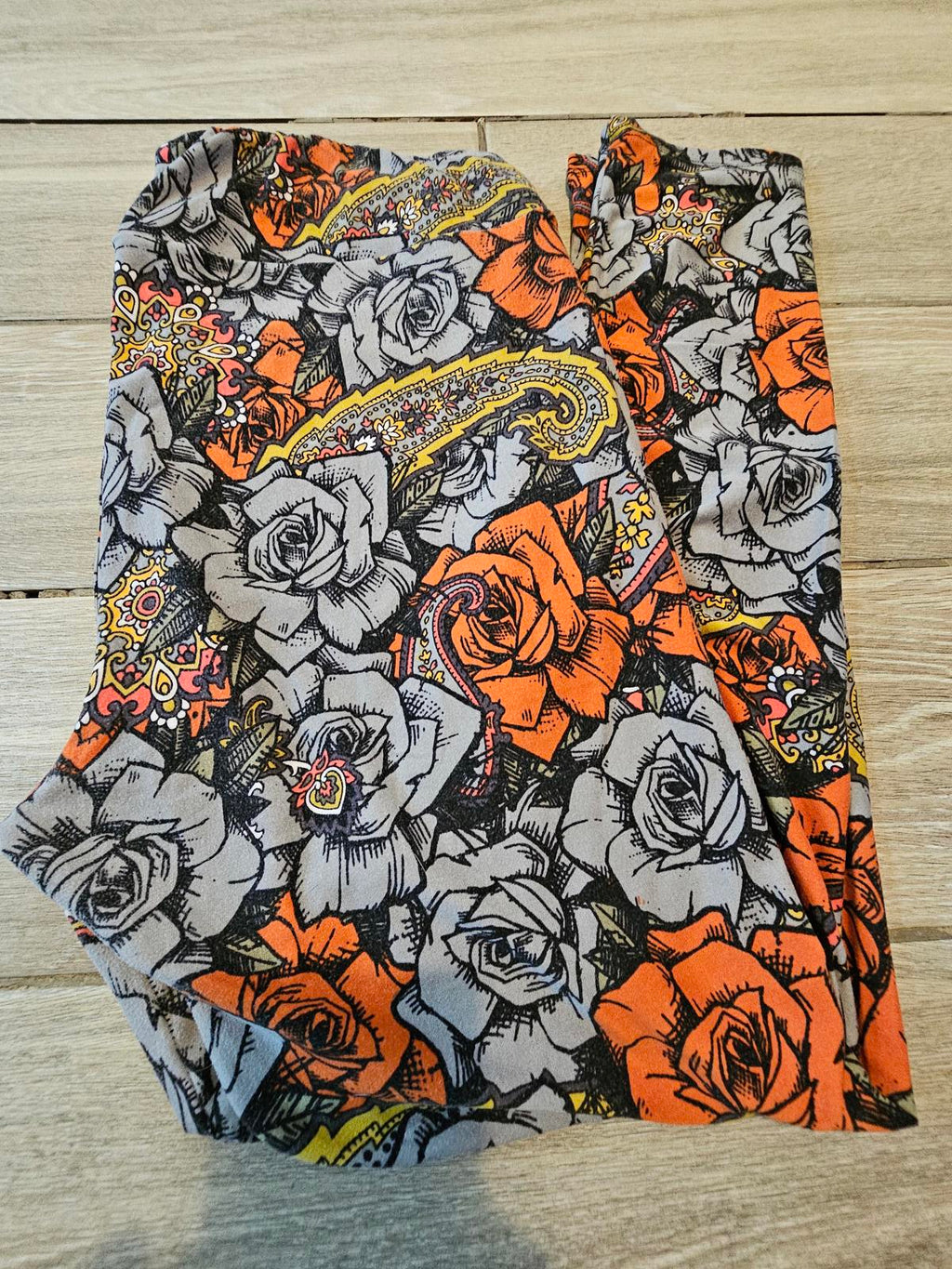 LuLaRoe Tall & Curvy TC Leggings Orange Gray Floral Paisley Print