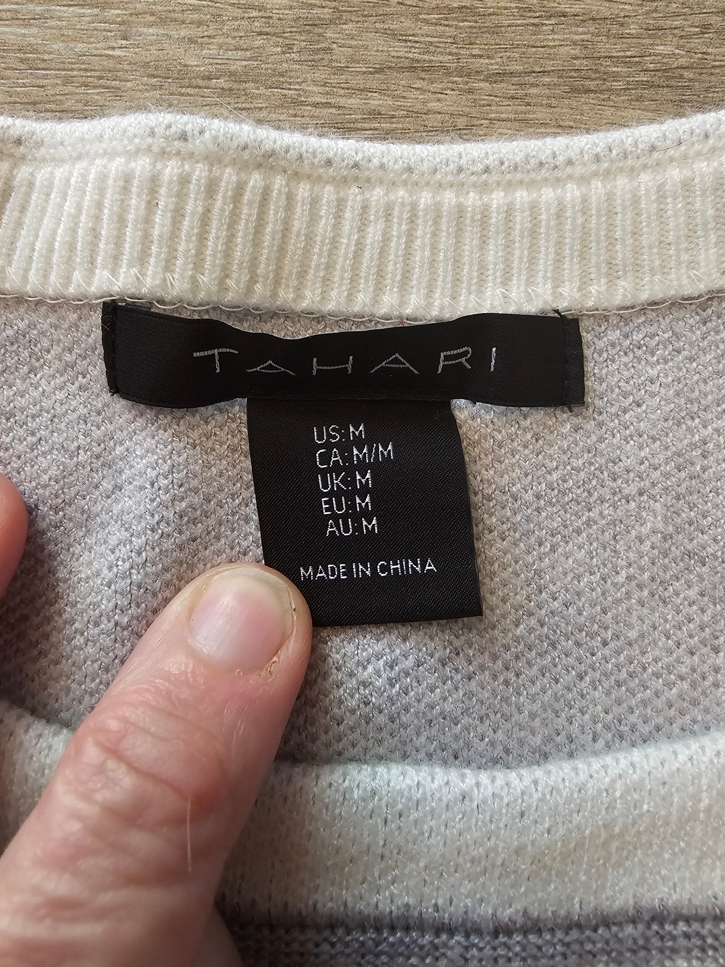 Tahari Sweater – Taupe & Cream Checkered Block Pattern – Size Medium