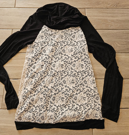12PM by Mon Ami Lace Turtleneck/Cowl Top – Black & Cream – Size Large/XL