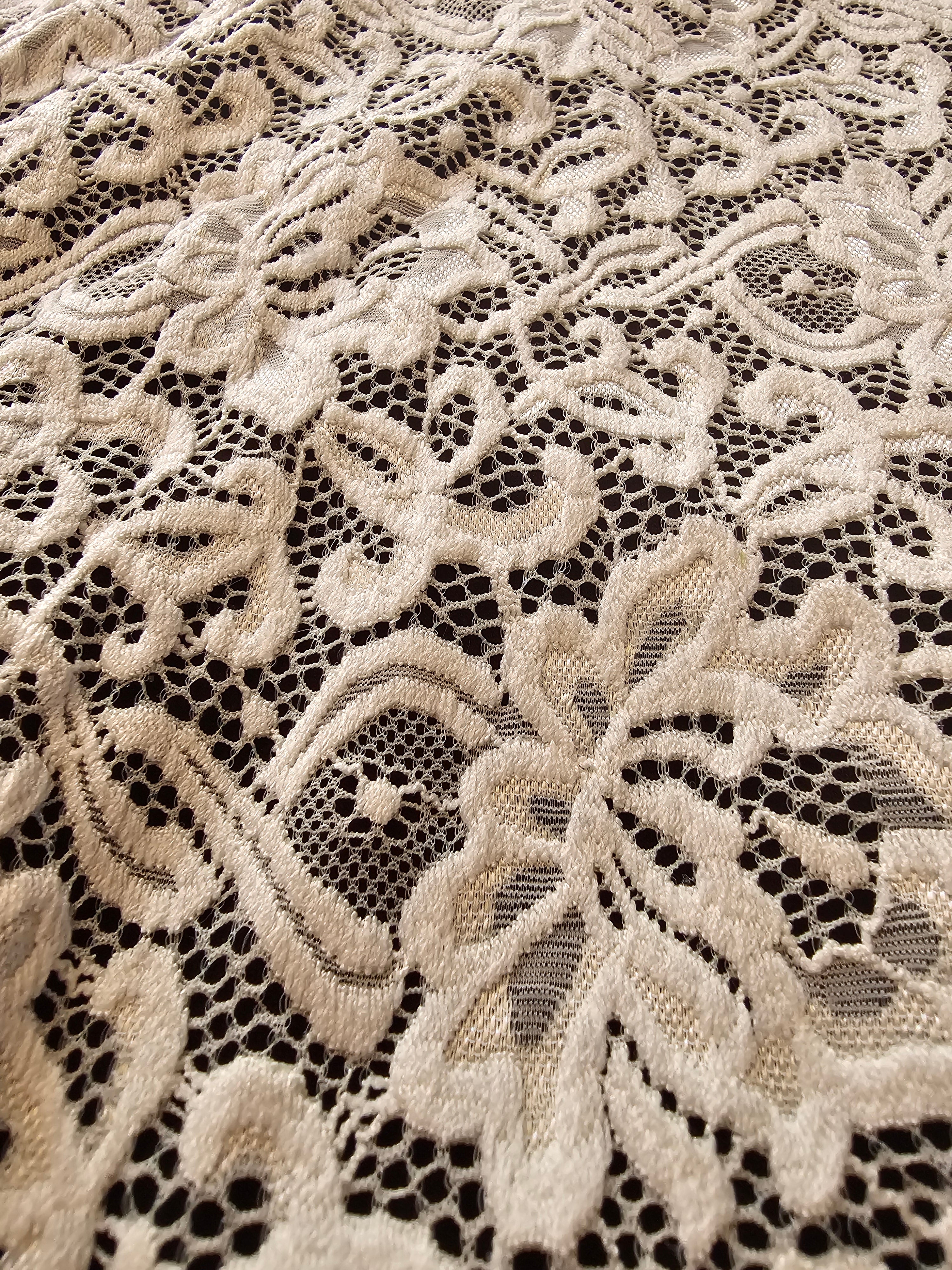 12PM by Mon Ami Lace Turtleneck/Cowl Top – Black & Cream – Size Large/XL