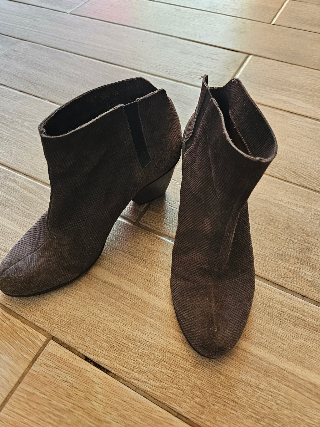 Coclico Spain Ankle Boots – Women’s EU 38 / US 7.5–8 – Brown Corduroy-Style Fabric with Leather Block Heel