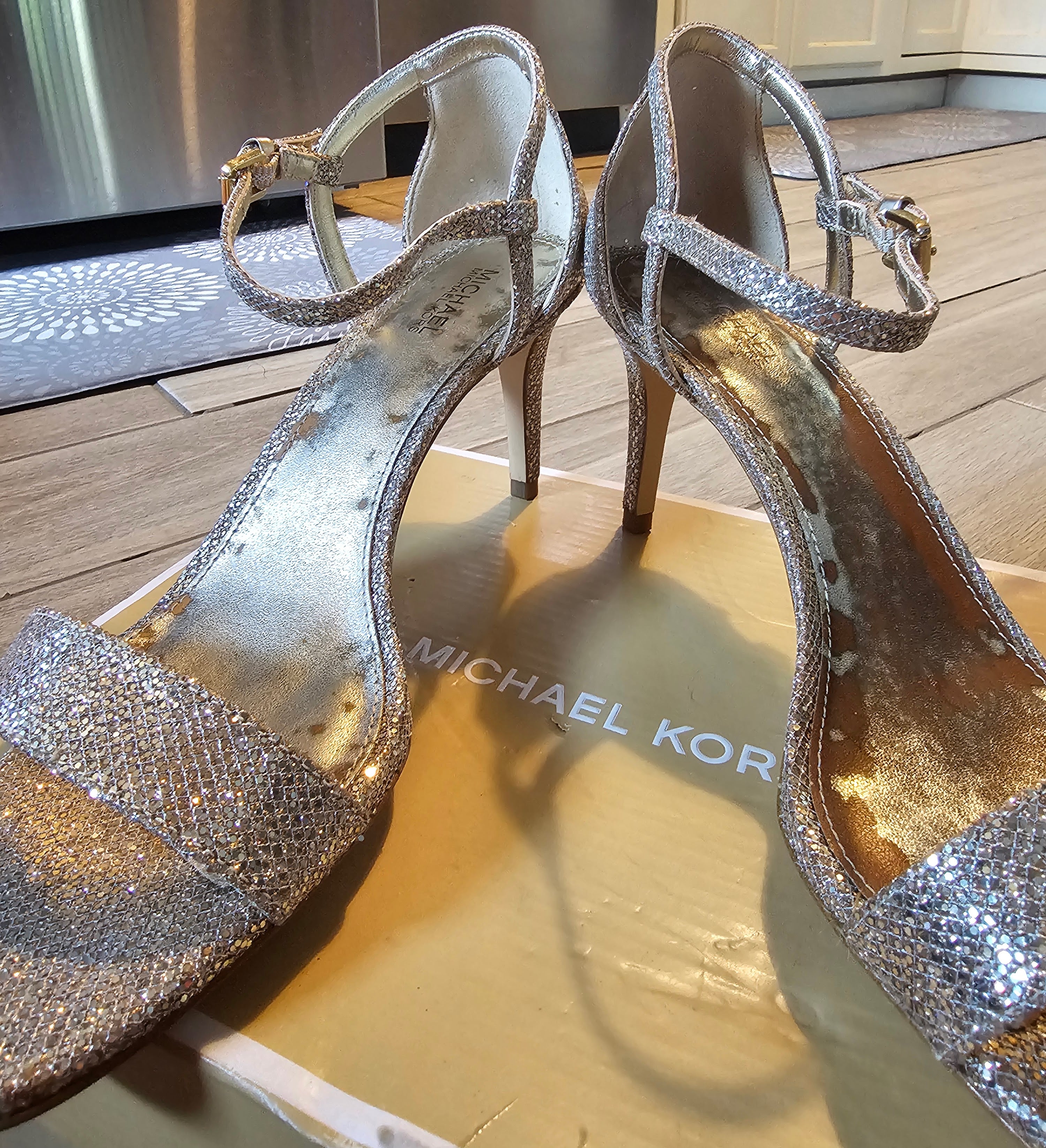 Michael Michael Kors Glitter Strappy Heels – Gold Sparkle – Size 8M