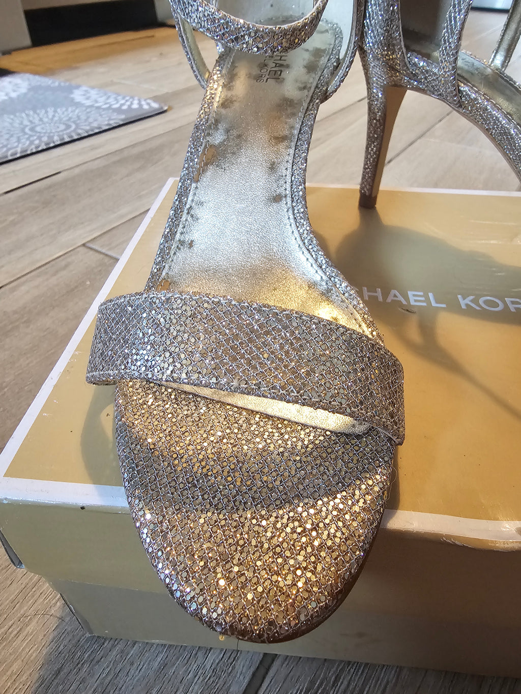 Michael Michael Kors Glitter Strappy Heels – Gold Sparkle – Size 8M
