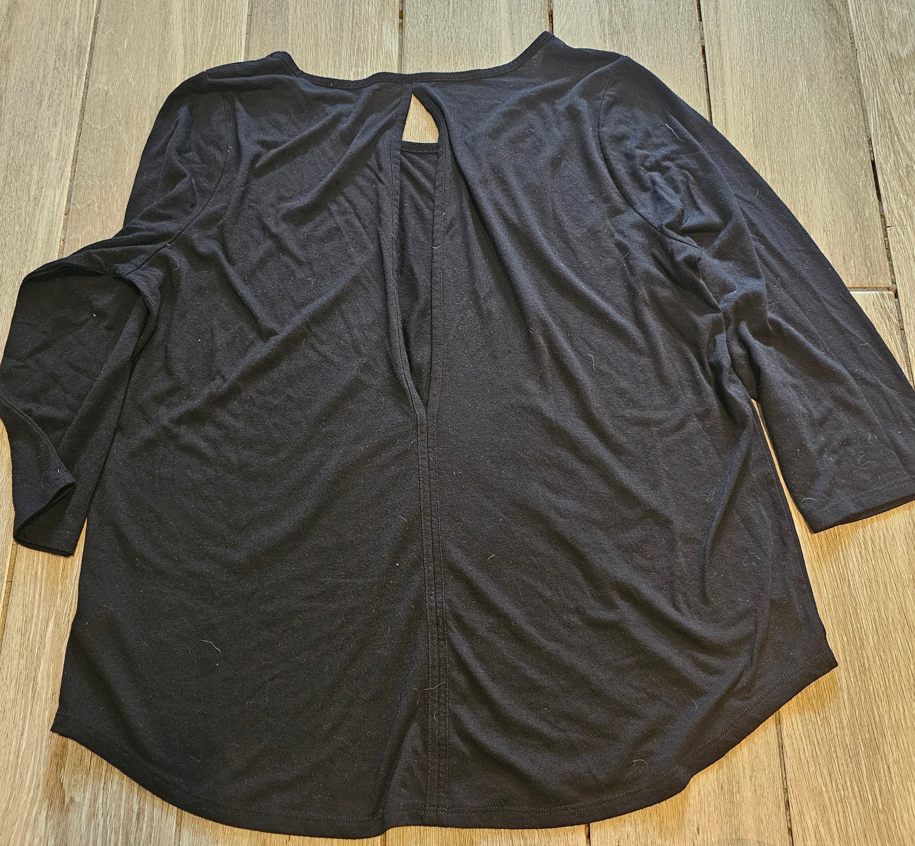 Xersion Relaxed Fit Black Keyhole Back Top – Women’s XXL