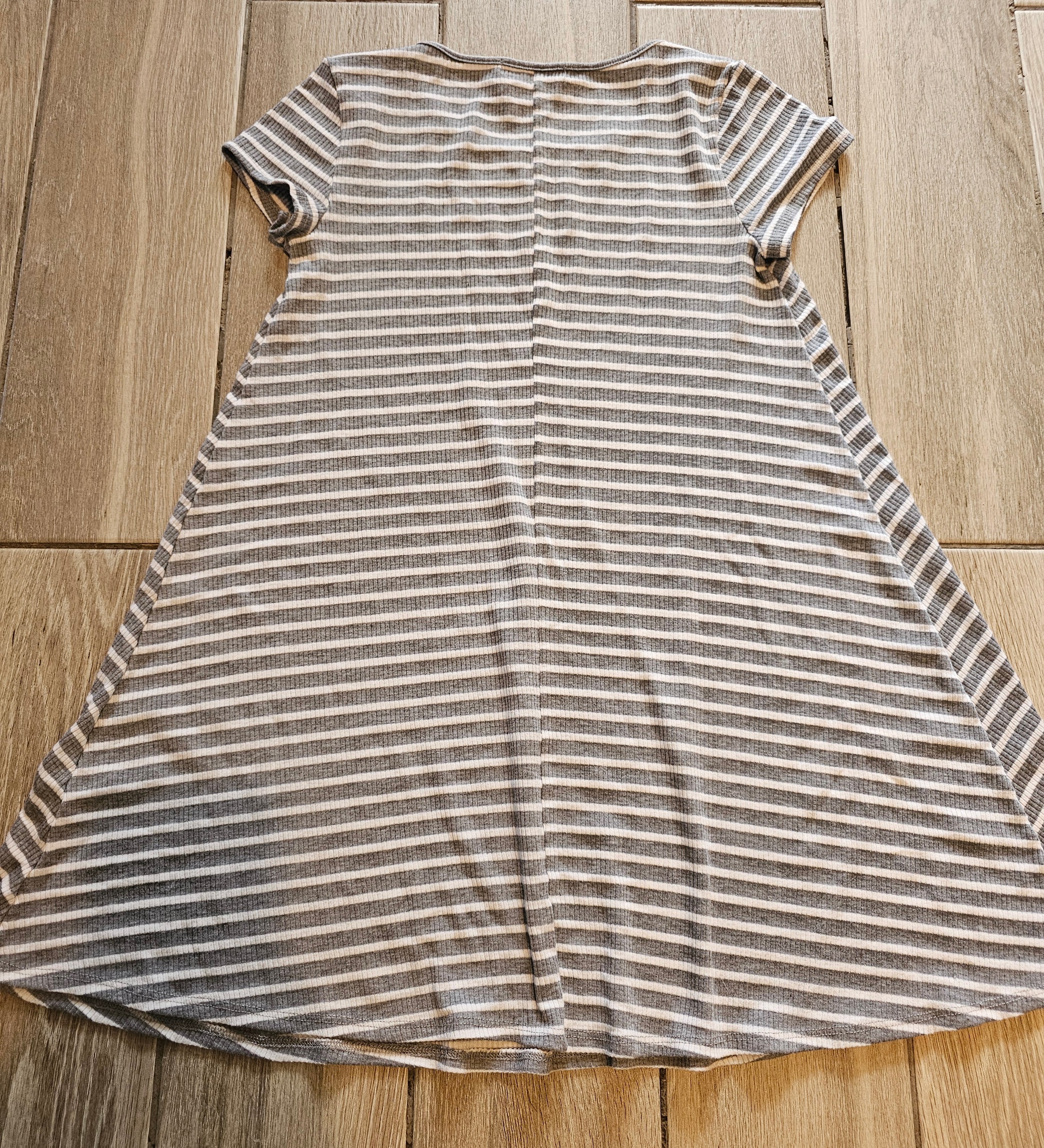 Love, Fire Gray & White Striped Swing Dress – Women’s Small