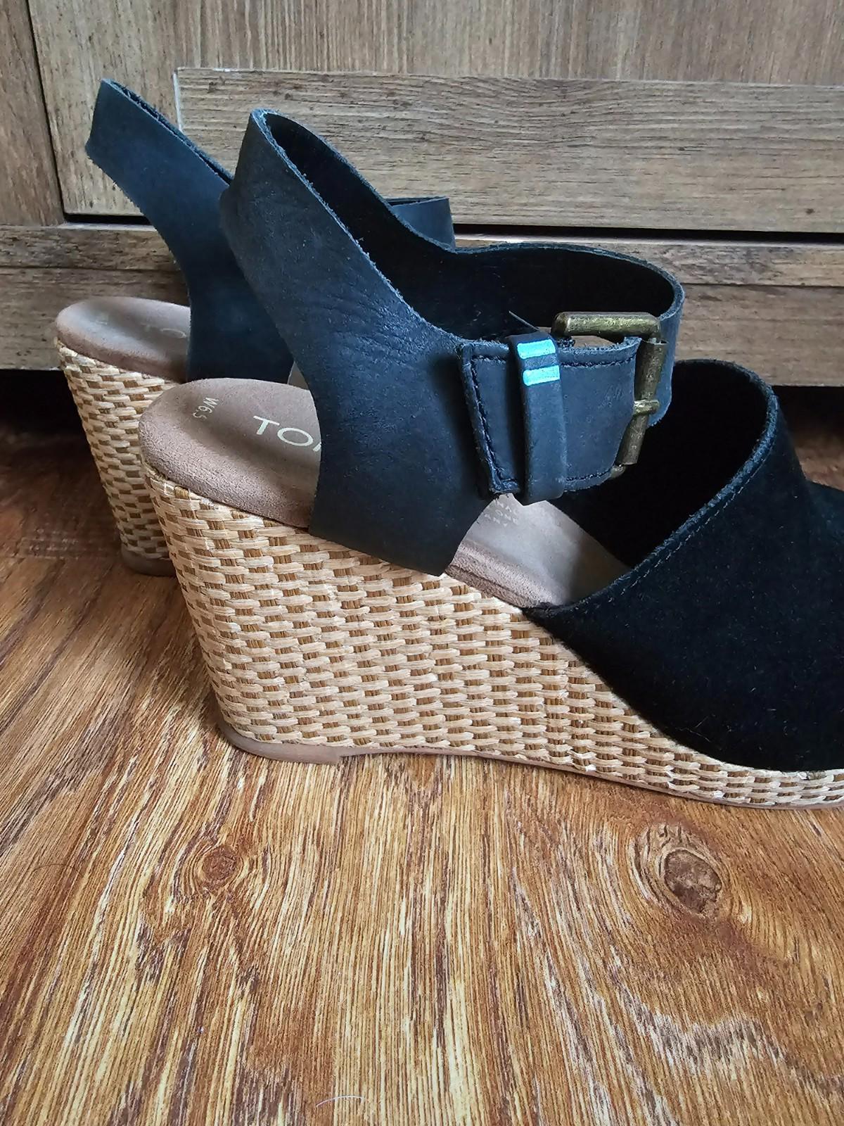 TOMS Womens Tropez Wedge Sandals Black Suede Leather Size 6.5