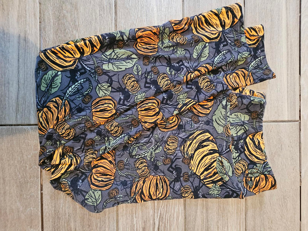 Lularoe TC2 Leggings Halloween Pumpkins Spiders Gray Orange Green