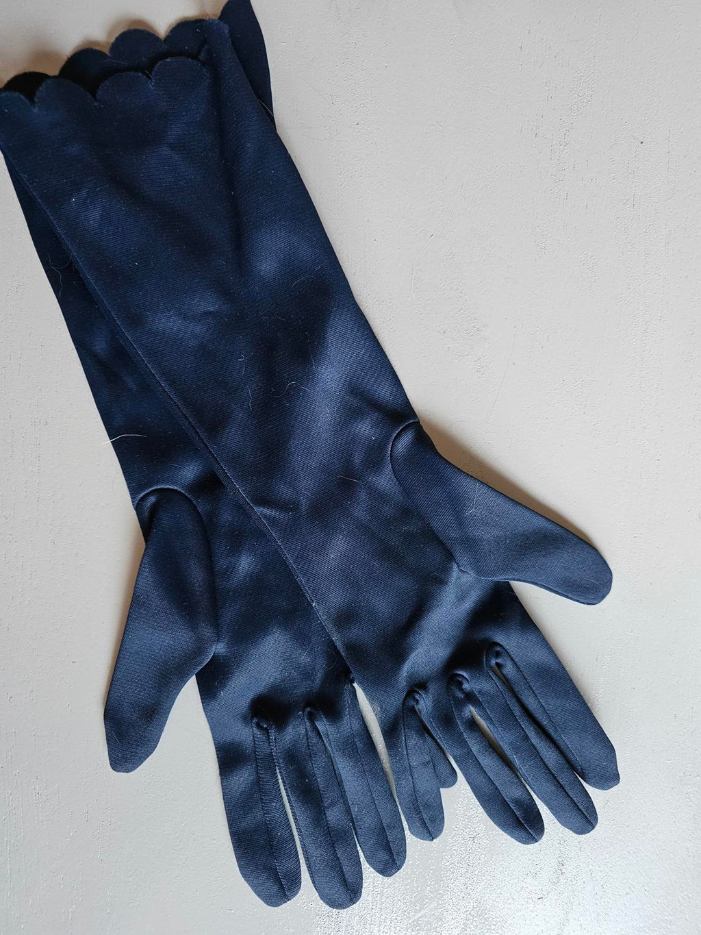 Elegant Navy Blue Satin Gloves with Scalloped Edges