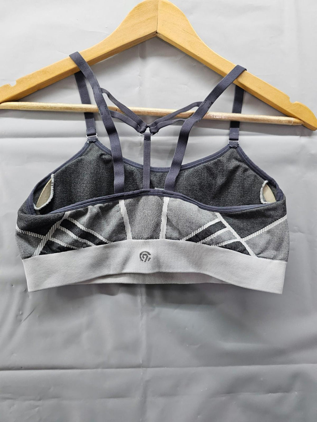 C9 Champion Women’s Gray Geometric Seamless Sports Bra Racerback, Size Medium