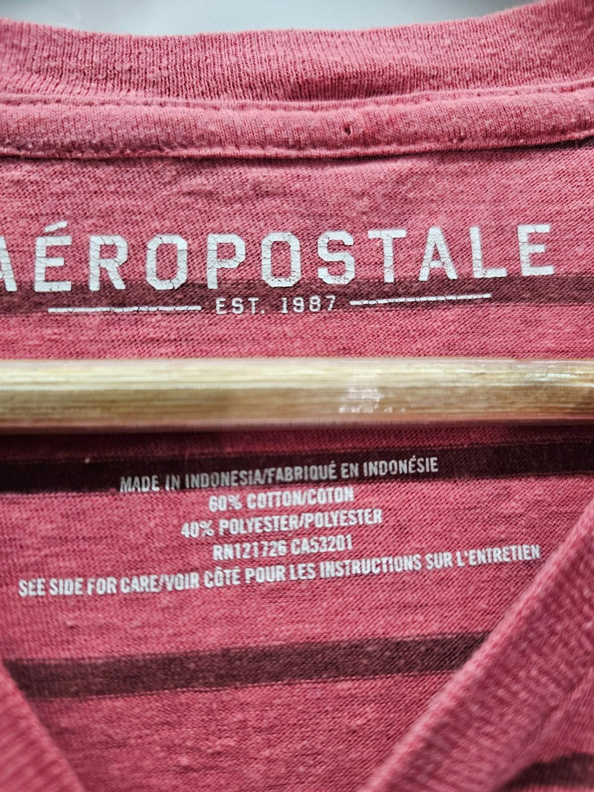 Aéropostale Men’s Red Black Striped V-Neck T-Shirt Size Small Cotton Blend
