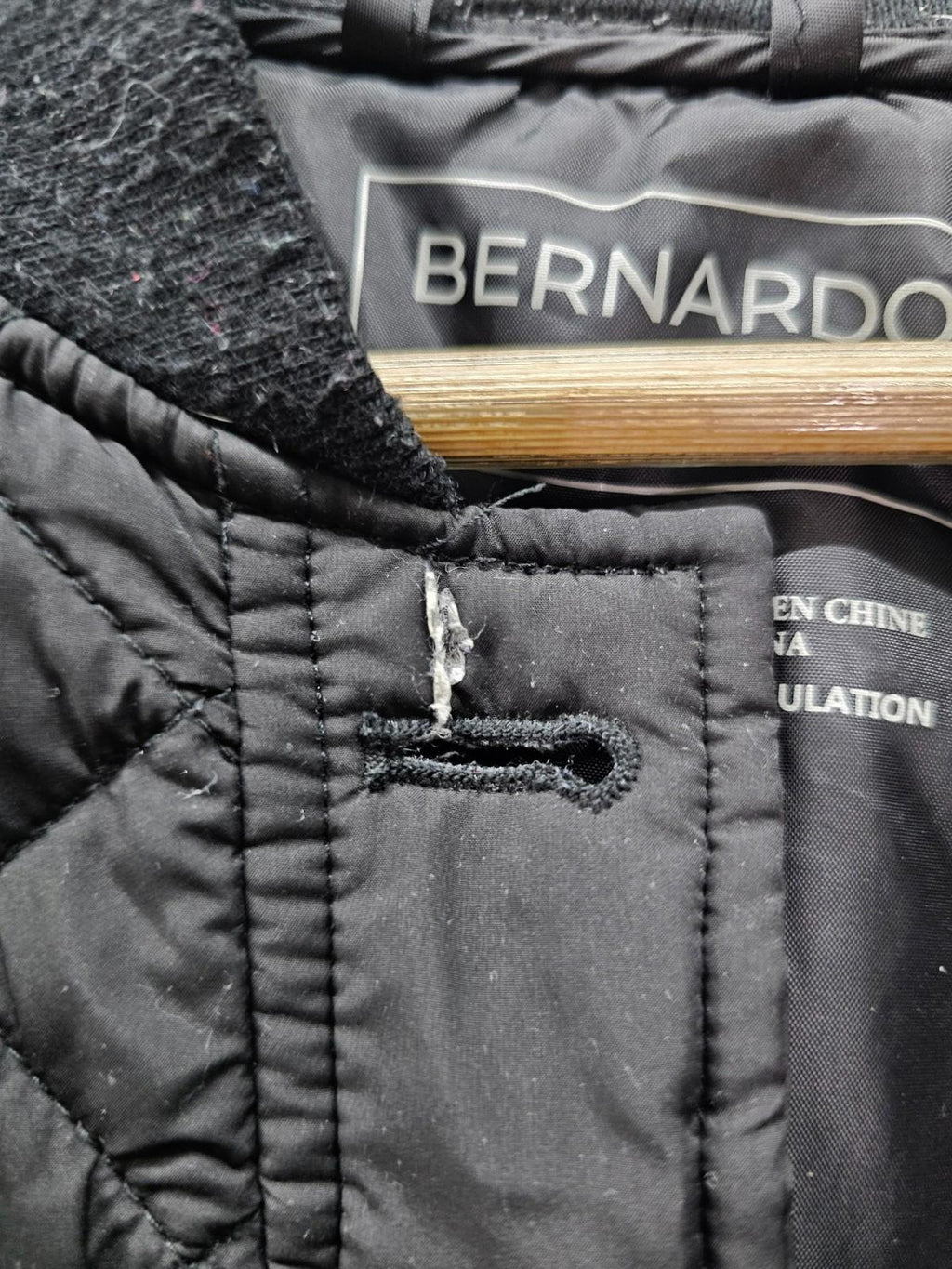 Bernardo Black Quilted Jacket Women's Small Lightweight 100% Recycled Insulation