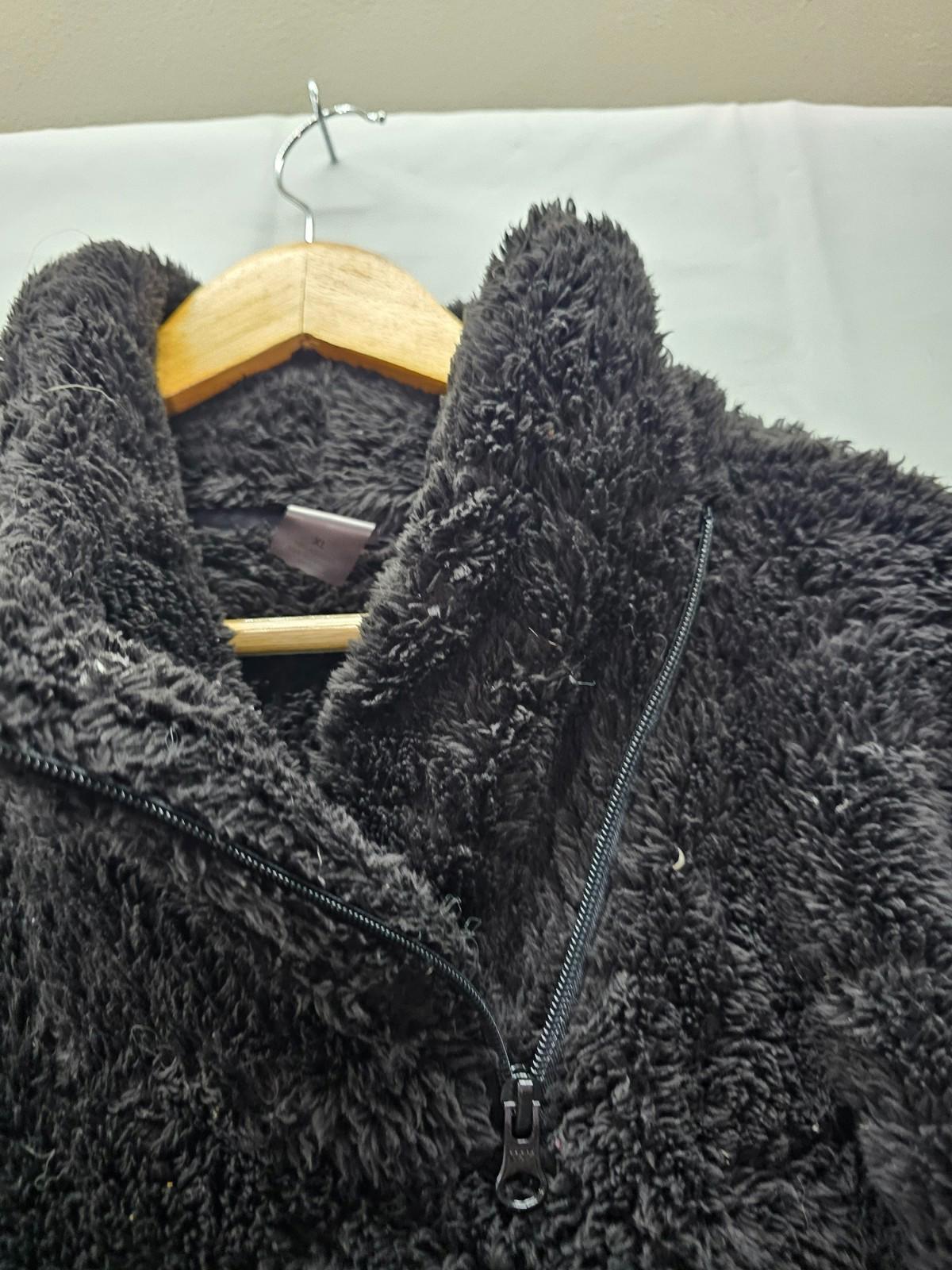 St. John’s Bay Women’s XL Black Fuzzy Fleece Pullover Soft Cozy Warm Top