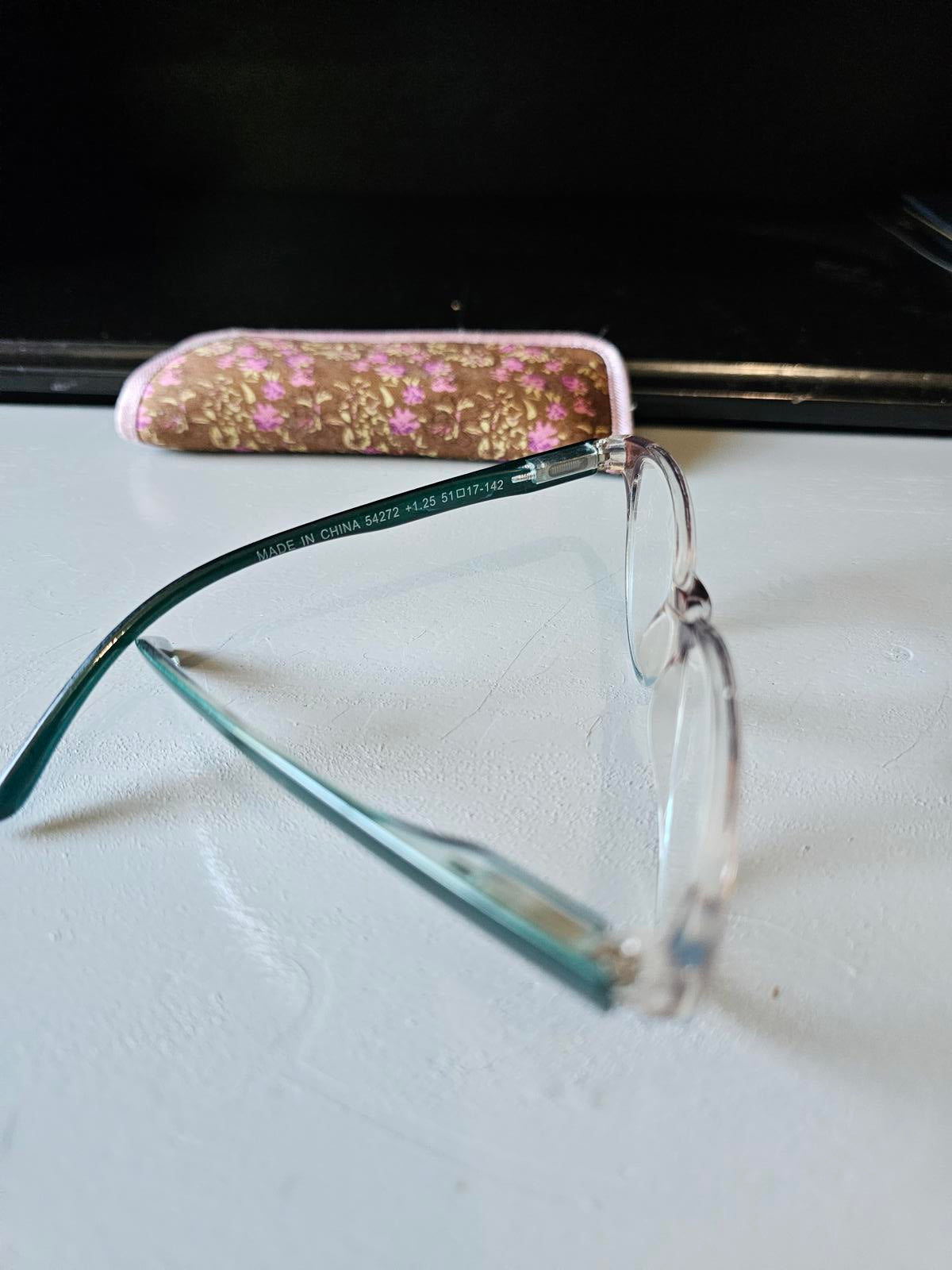 A.J. Morgan+1.25 Reading Glasses Clear & Rose Frame w/ Teal Arms Case Included