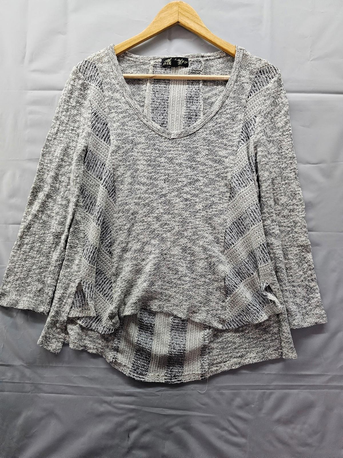 Absolutely Famous Gray Knit Sweater Women's XL Textured Lightweight Pullover