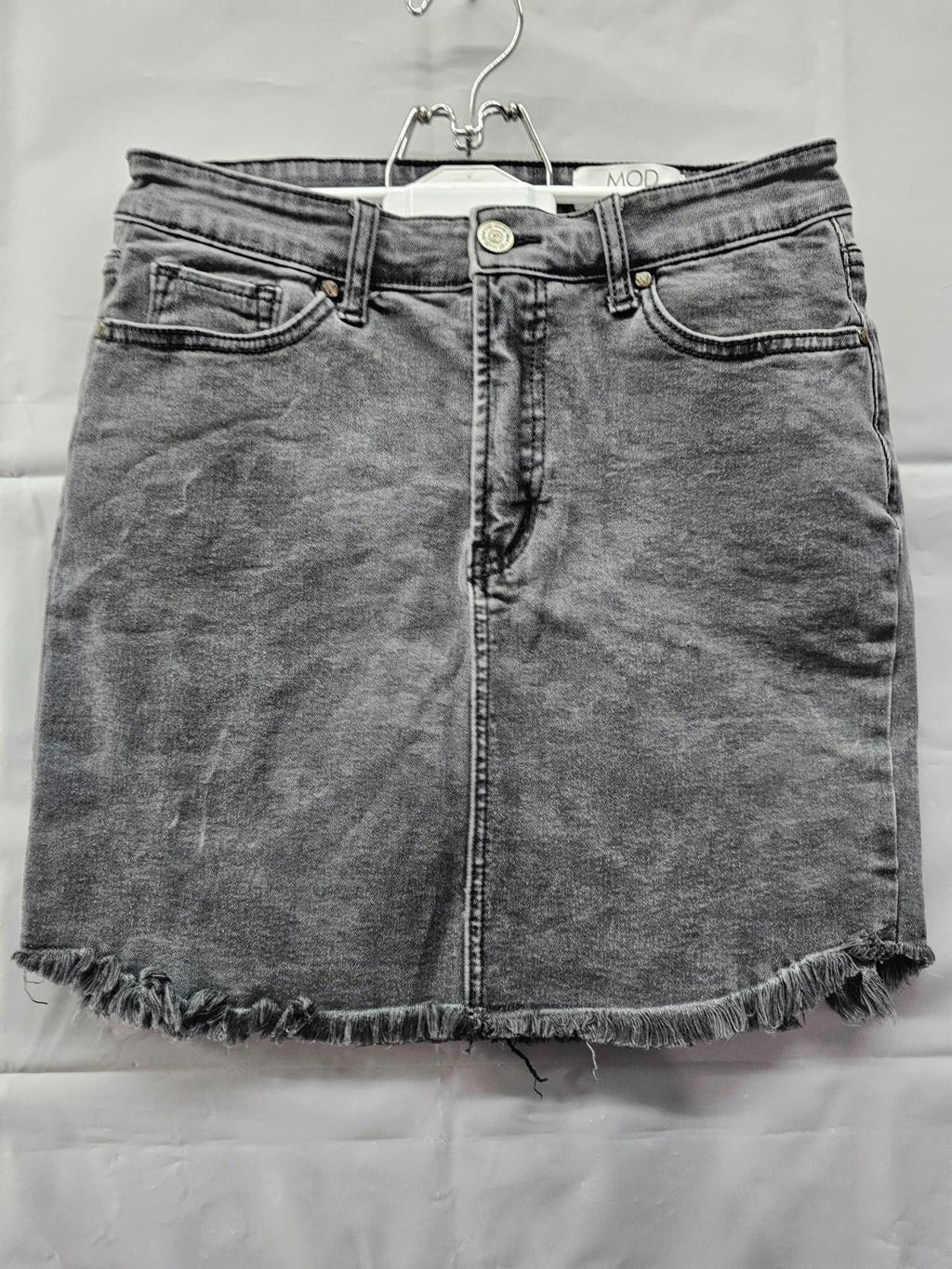 MOD On Trend Black Denim Mini Skirt Raw Hem Women’s Medium