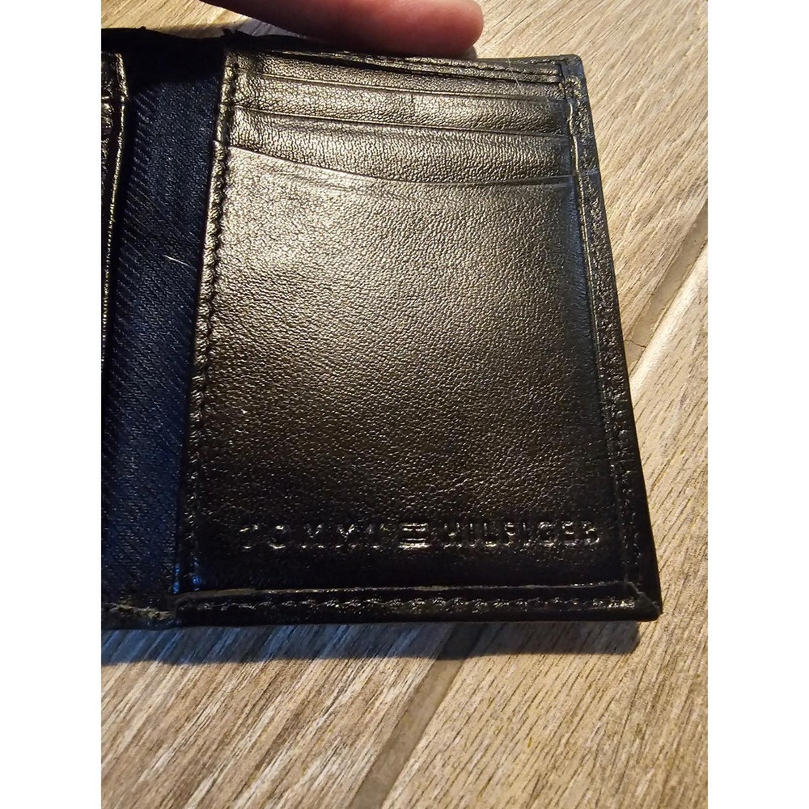 Tommy Hilfiger Black Leather Men's Wallet - Classic and Handsome