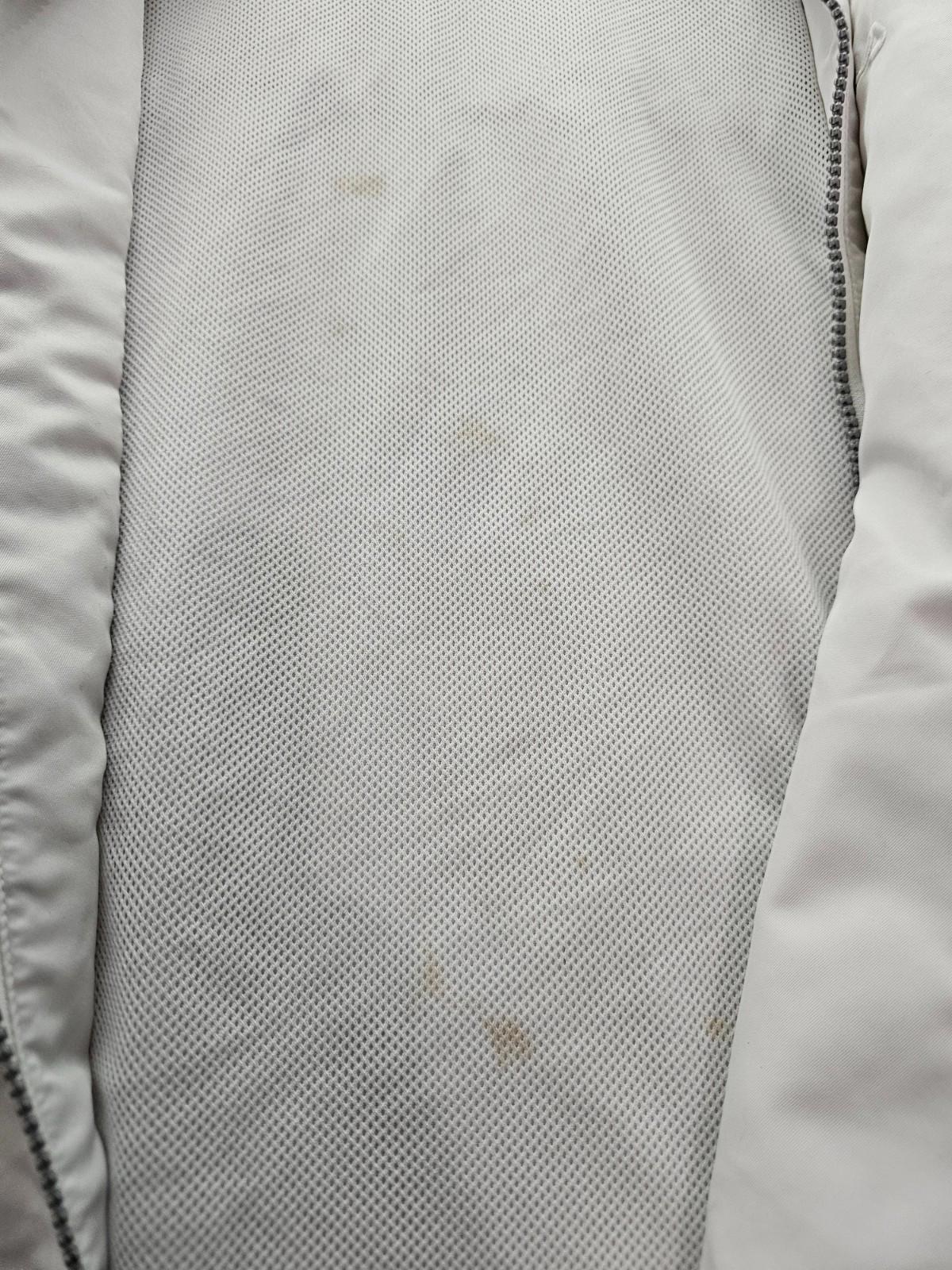 FILA Men’s White Windbreaker Jacket Size Medium Zip Pockets, Mesh Lining