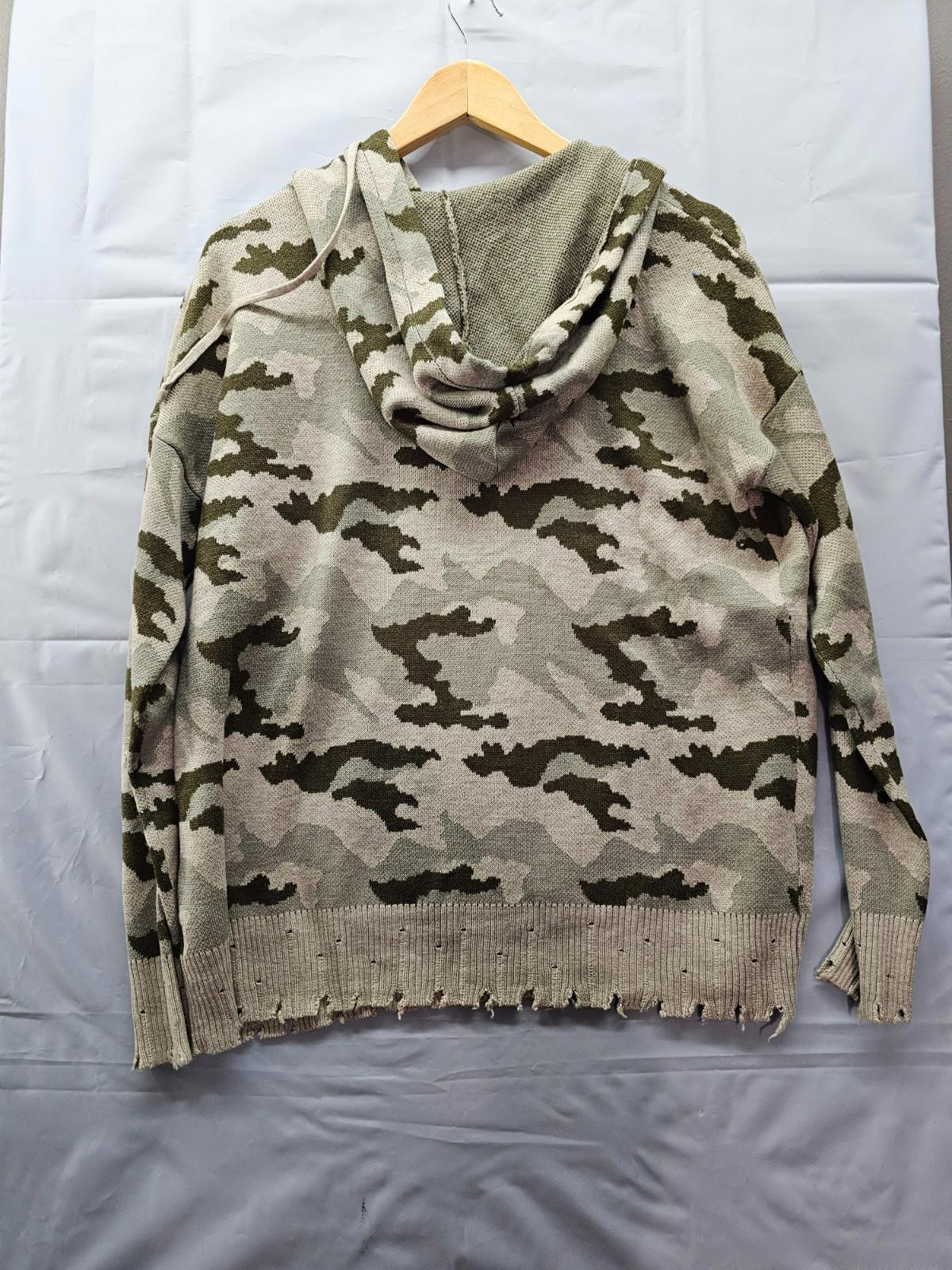 Fate Camo Distressed Knit Hoodie Sweater Medium Slouchy Grunge Boho Pullover