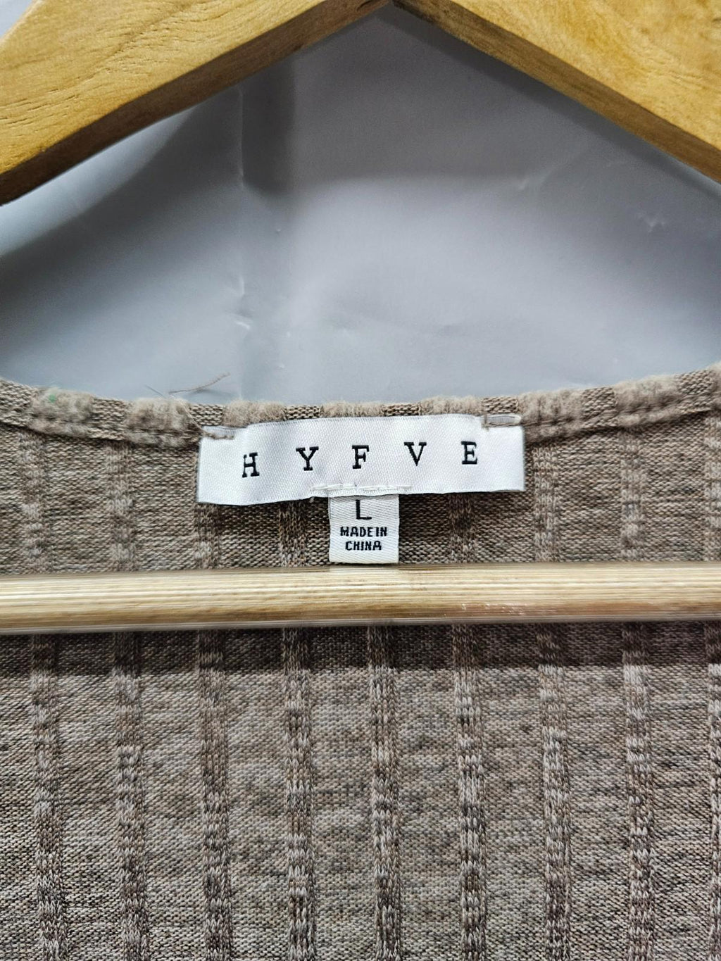 HYFVE Women’s Ribbed Knit Sweater Top Taupe Long Sleeve Ruched Size Large