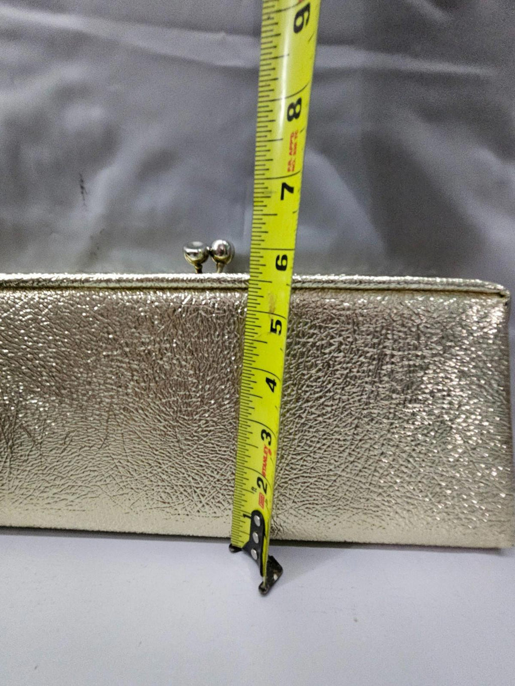 Clutch Purse Gold Metallic Handheld Snap Close Rare 1970’s Vintage Evening Bag