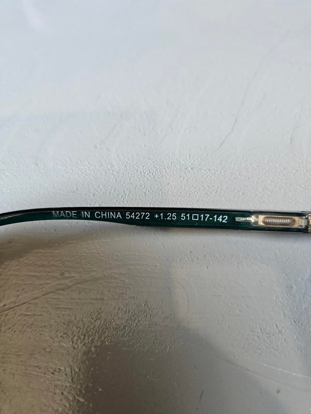 A.J. Morgan+1.25 Reading Glasses Clear & Rose Frame w/ Teal Arms Case Included