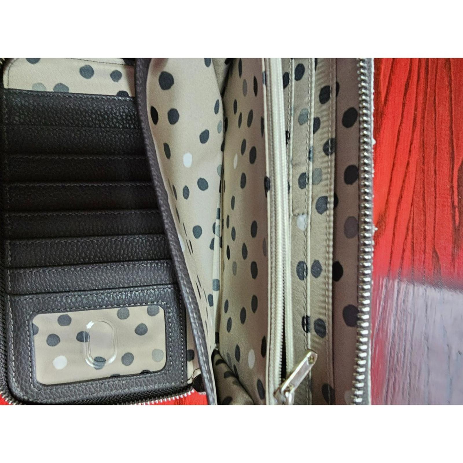 The Unbranded Brand Women's Wallet - Strength & Honour Edition