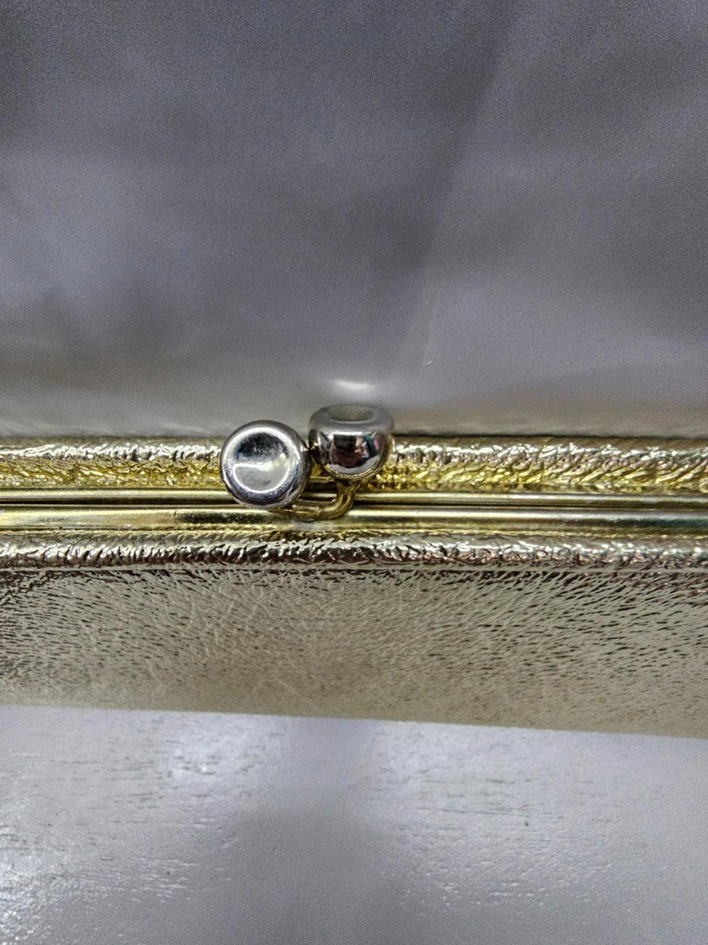 Clutch Purse Gold Metallic Handheld Snap Close Rare 1970’s Vintage Evening Bag