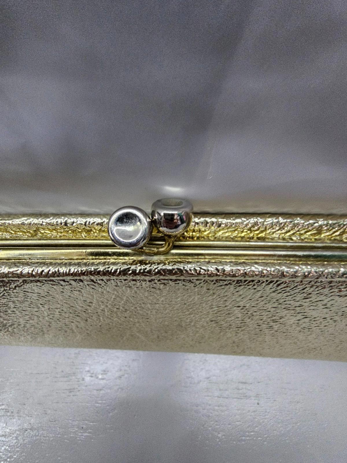 Clutch Purse Gold Metallic Handheld Snap Close Rare 1970’s Vintage Evening Bag