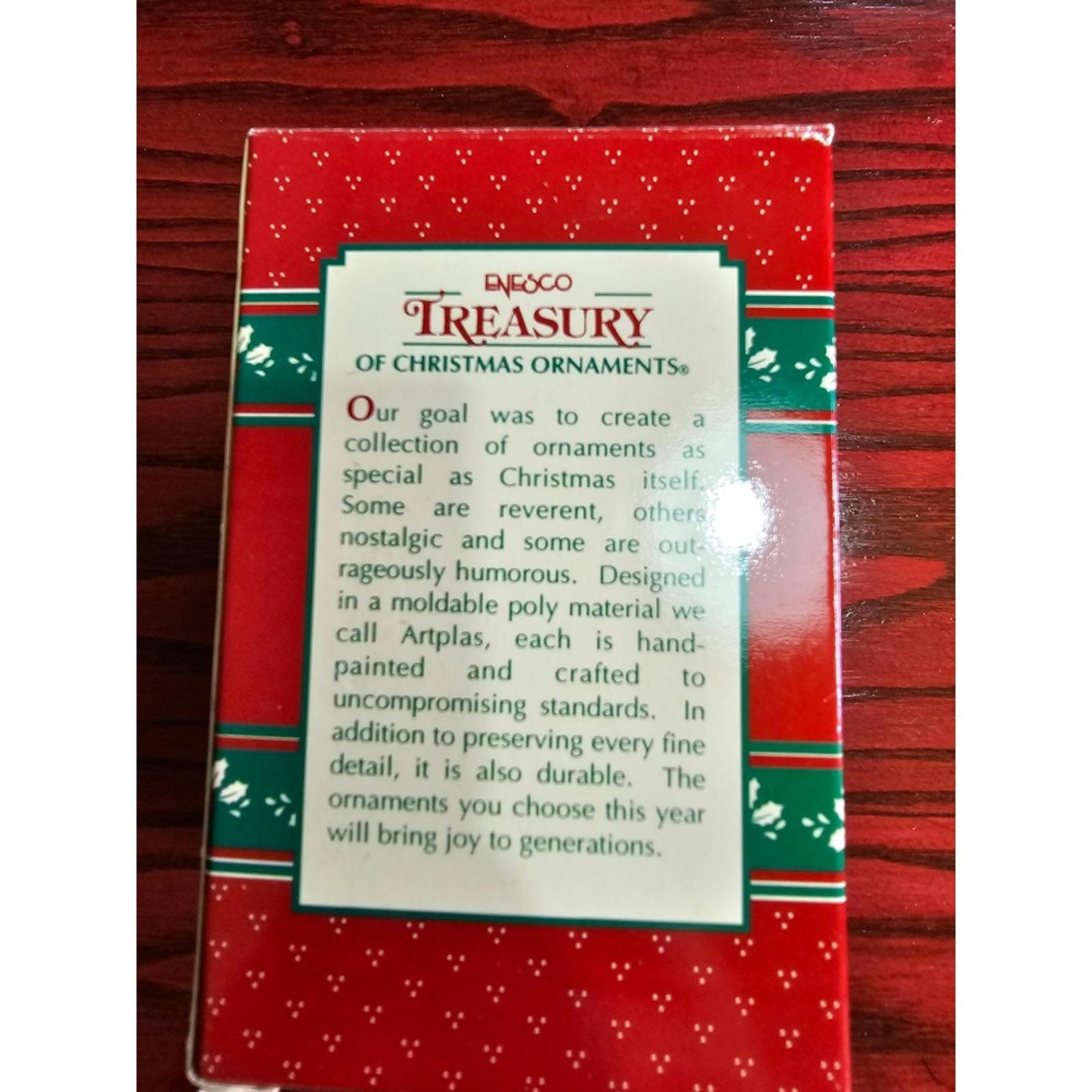 1995 Enesco Ho Ho Hole In One Golfing Santa Ornament Treasury Collection