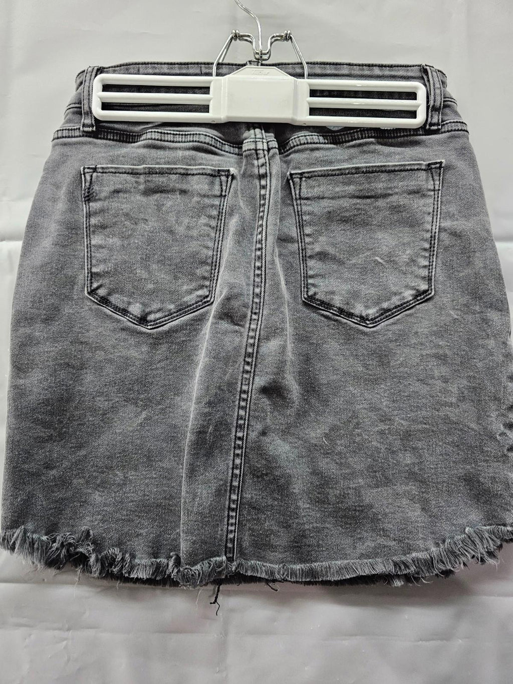 MOD On Trend Black Denim Mini Skirt Raw Hem Women’s Medium