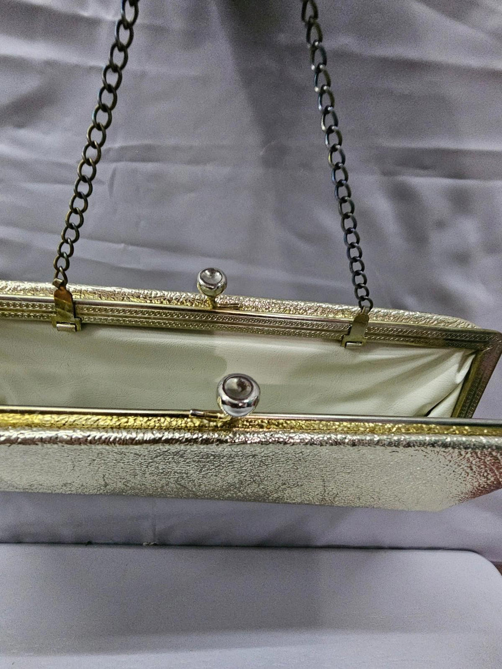Clutch Purse Gold Metallic Handheld Snap Close Rare 1970’s Vintage Evening Bag