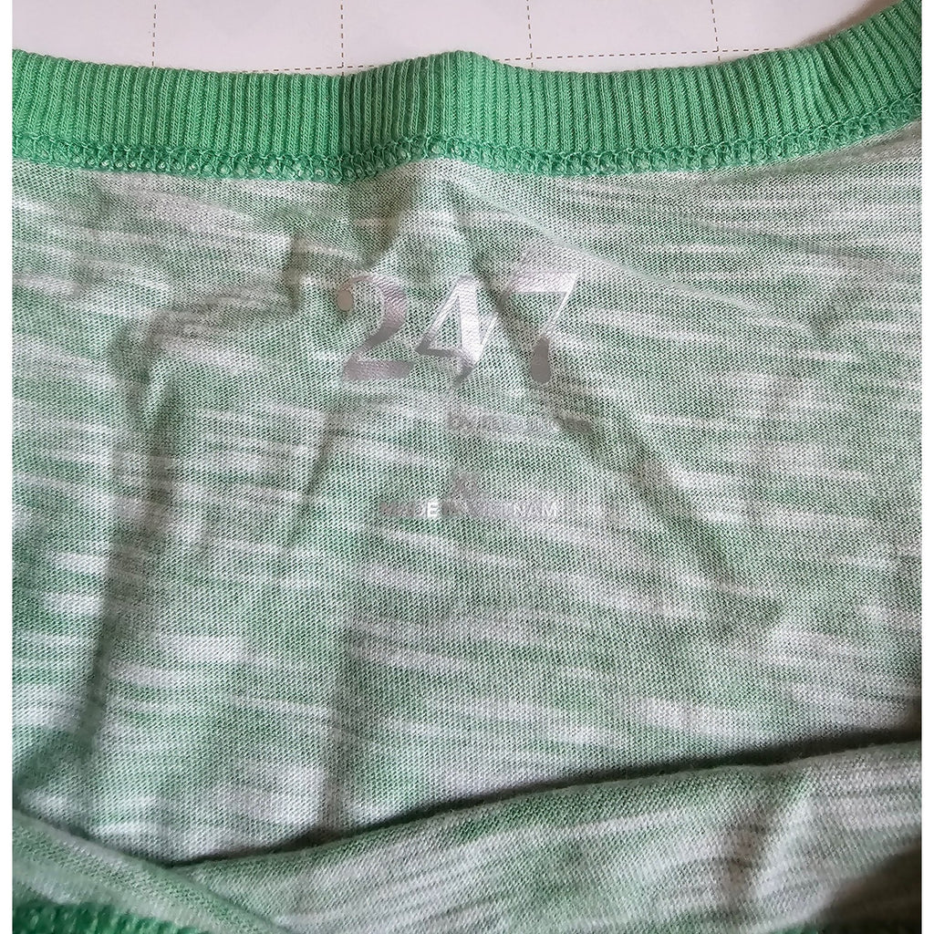 24/7 Women’s Green & White Striped Short Sleeve T-Shirt Size Medium Casual Top
