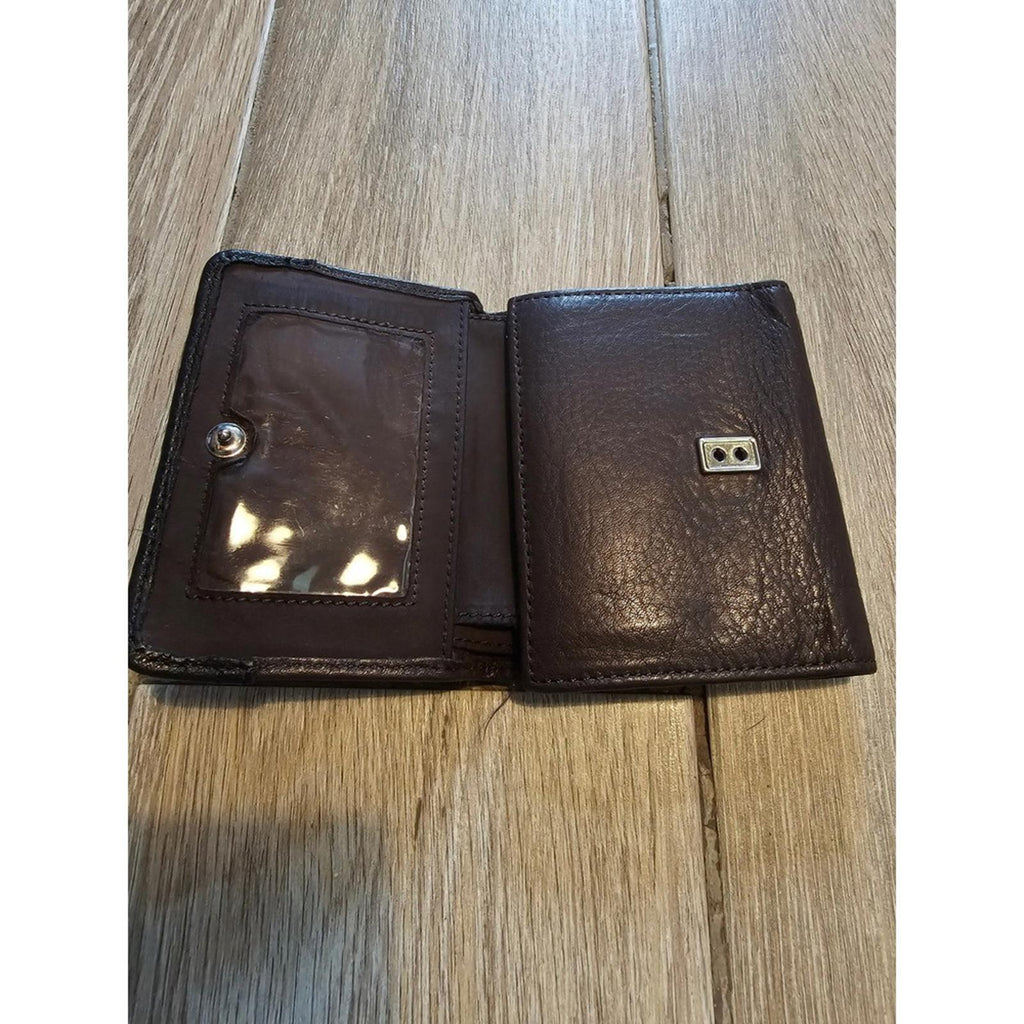 Liz Claiborne Brown Leather Women's Wallet - Classy and Sassy!
