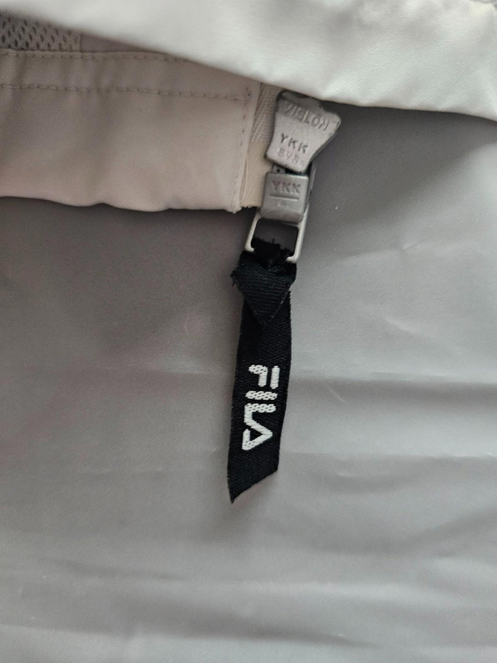 FILA Men’s White Windbreaker Jacket Size Medium Zip Pockets, Mesh Lining