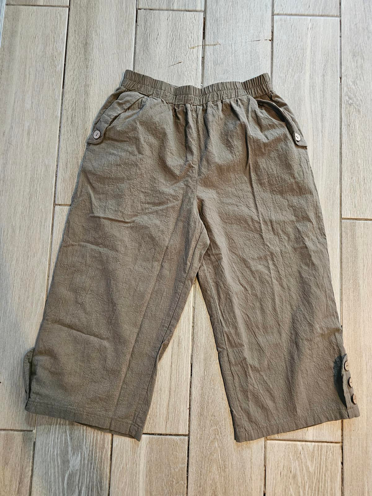 Olive Green Cotton Capri Pants Button Trim Size M Casual Comfort
