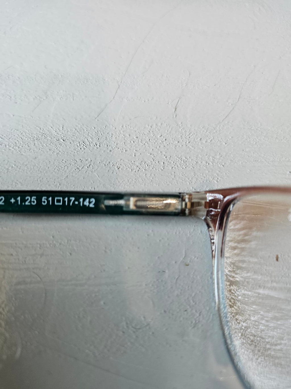 A.J. Morgan+1.25 Reading Glasses Clear & Rose Frame w/ Teal Arms Case Included