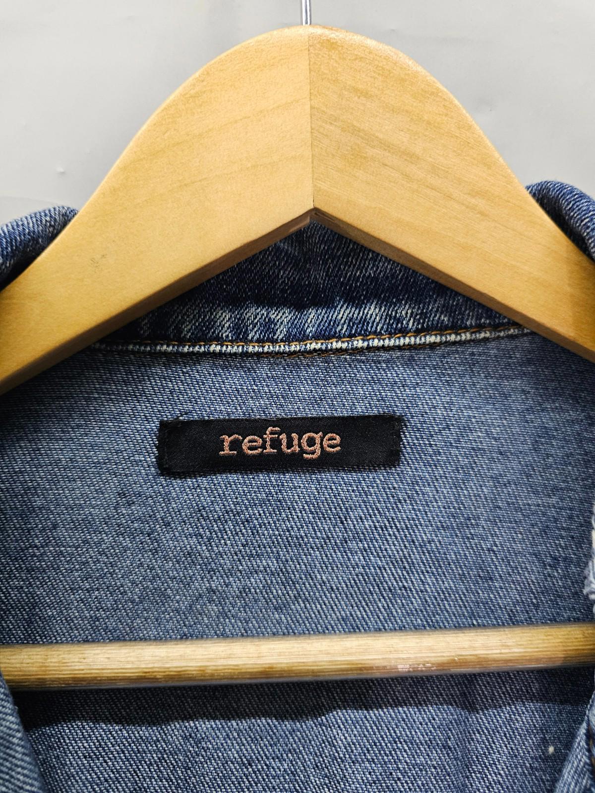 Refuge Women’s Blue Distressed Denim Jacket Button Front 100% Cotton Medium