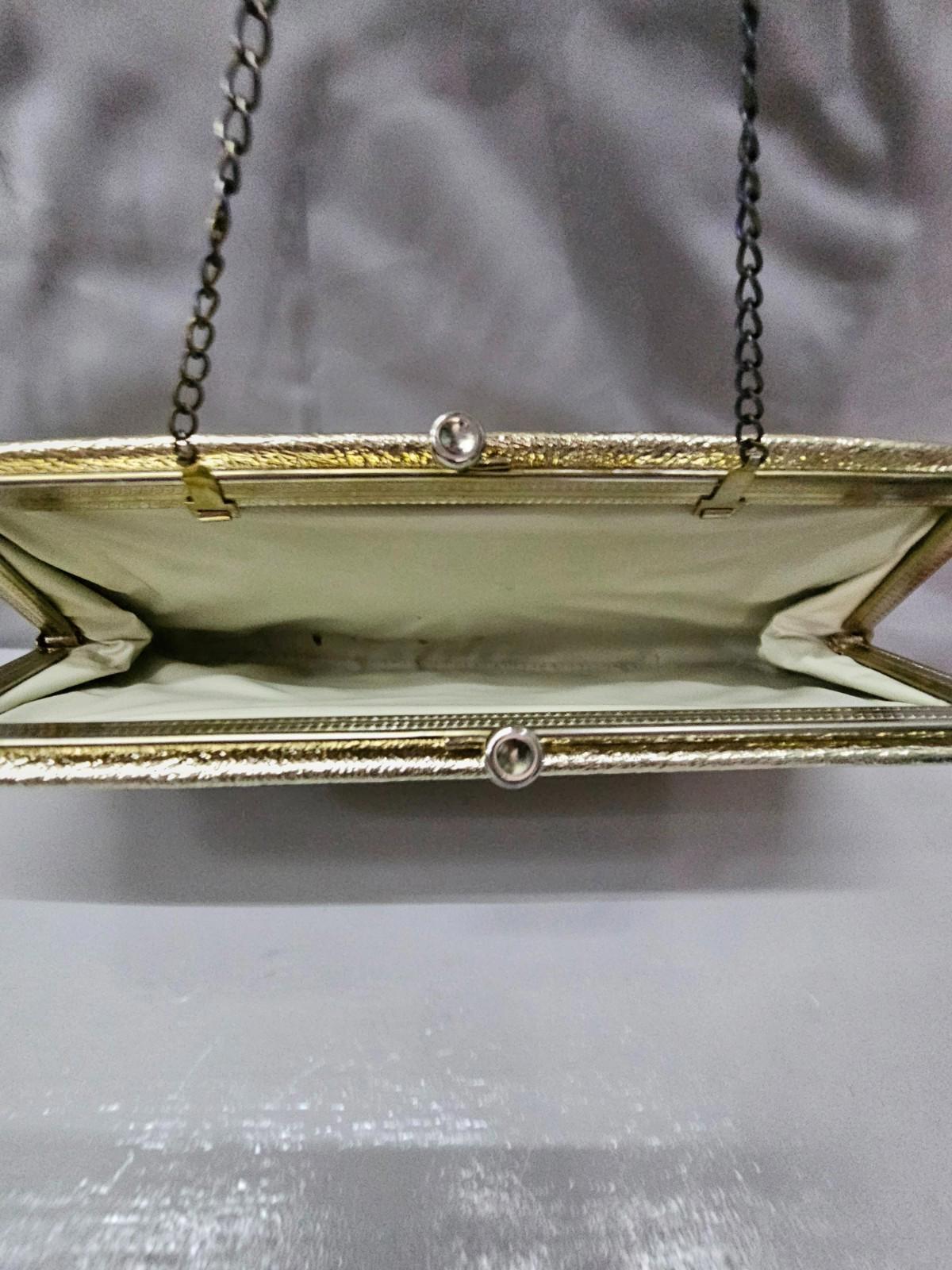 Clutch Purse Gold Metallic Handheld Snap Close Rare 1970’s Vintage Evening Bag