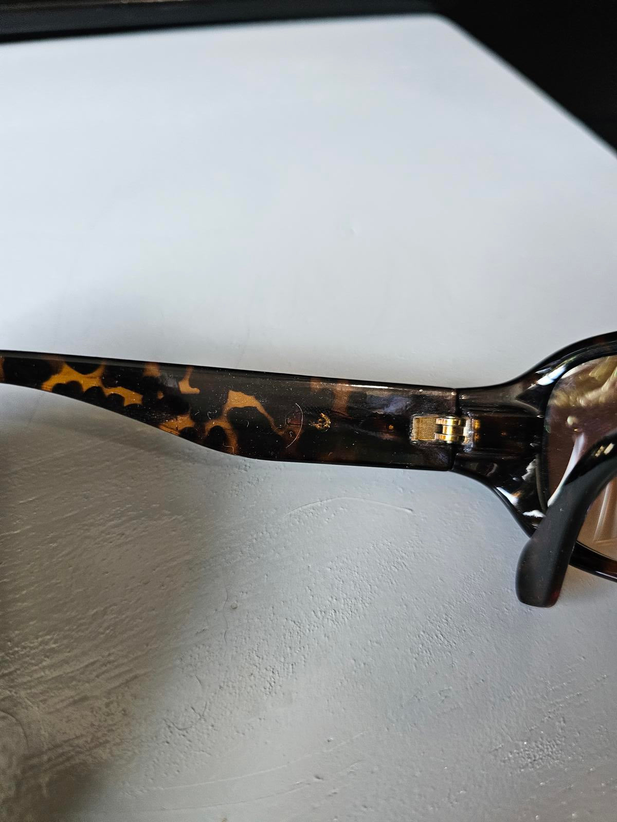 Dominique Olivette Tortoise Shell Sunglasses Brown Gradient Lenses Preowned