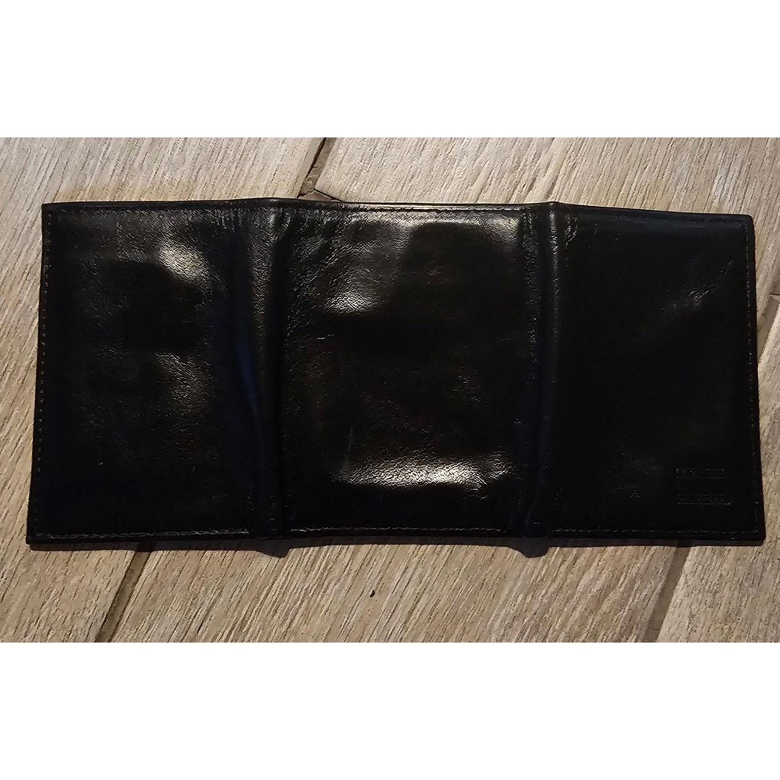 Tommy Hilfiger Black Leather Men's Wallet - Classic and Handsome