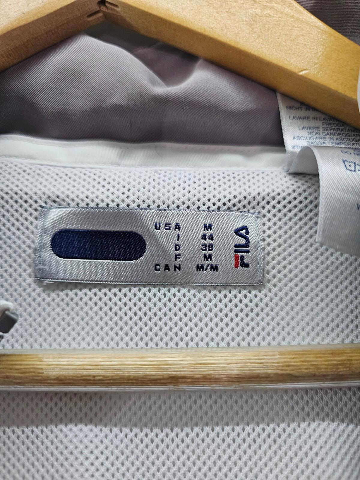 FILA Men’s White Windbreaker Jacket Size Medium Zip Pockets, Mesh Lining